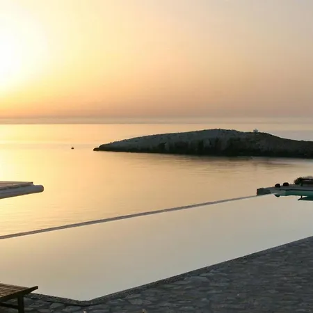 Villa Folegandros Seafront *