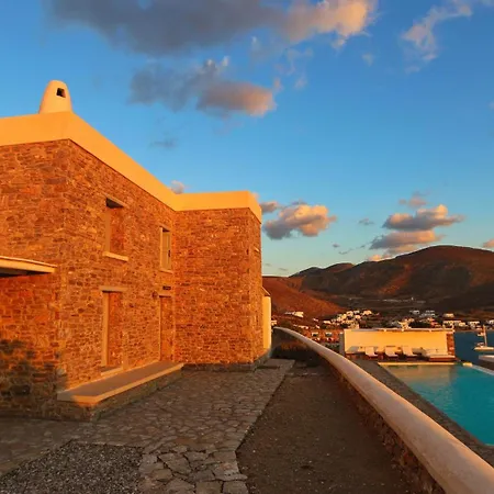 Folegandros Seafront Villa