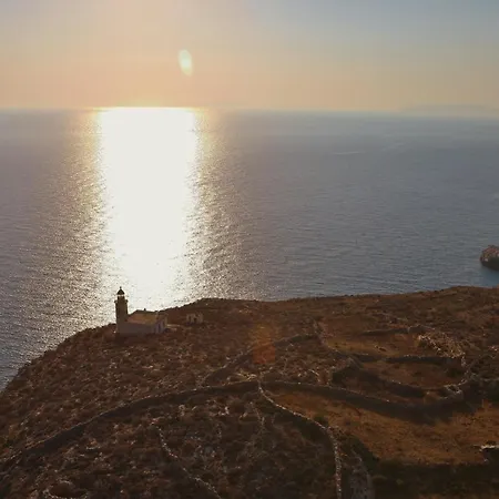 Folegandros Seafront Karavostasis (Folegandros)