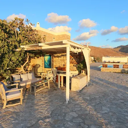 Folegandros Seafront Villa *